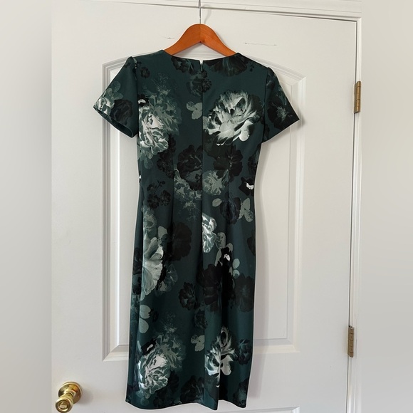 Calvin Klein Print Scuba Crepe Square Neck Short Sheath with Ruching Detail | 4 - Picture 6 of 9